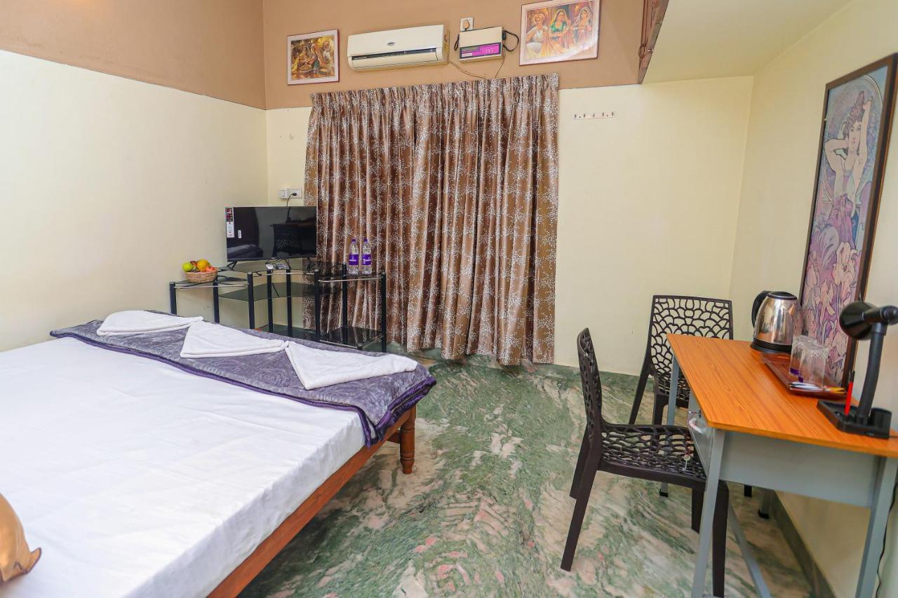 Nalinam Homestay Thiruvananthapuram ภายนอก รูปภาพ