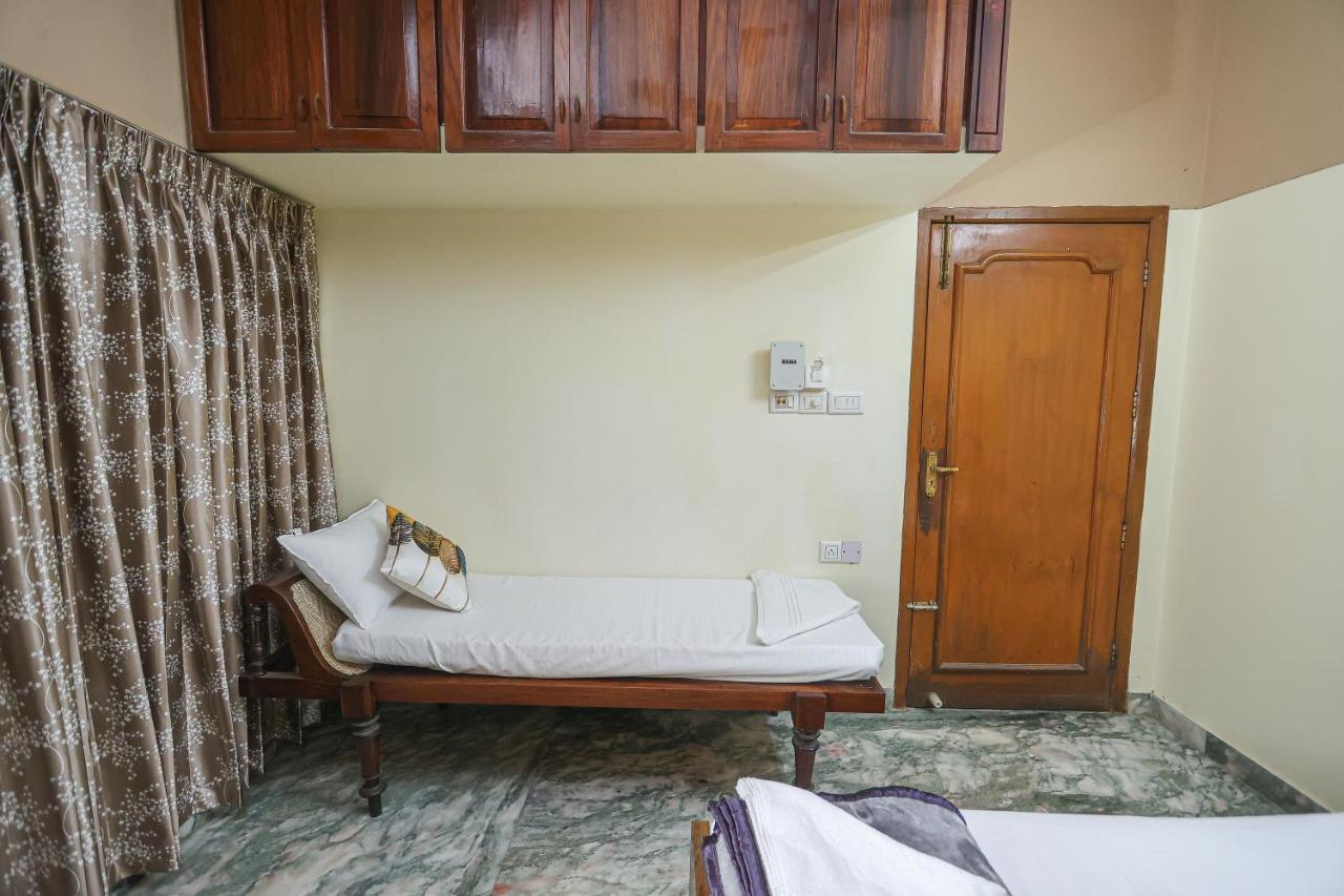 Nalinam Homestay Thiruvananthapuram ภายนอก รูปภาพ