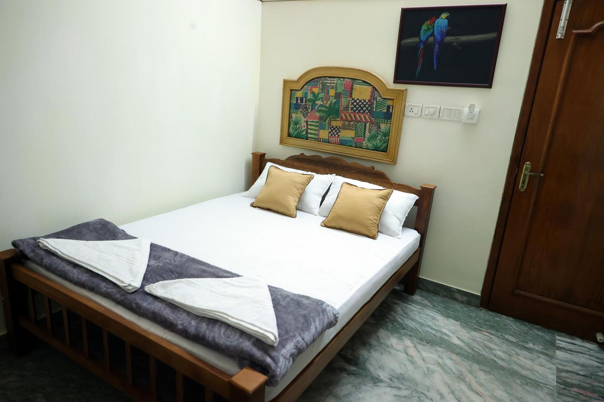 Nalinam Homestay Thiruvananthapuram ภายนอก รูปภาพ